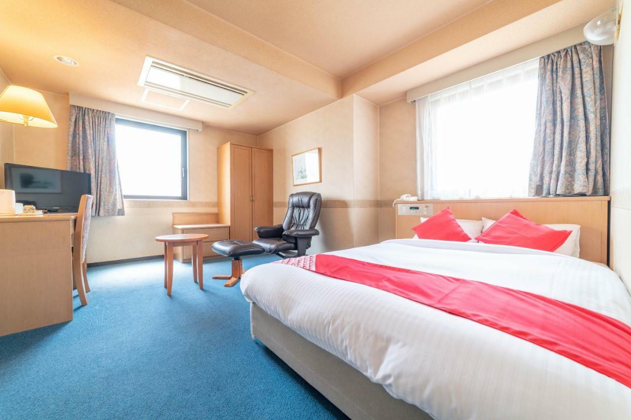 Oyo Business Hotel Nishiura Йоккаити Экстерьер фото