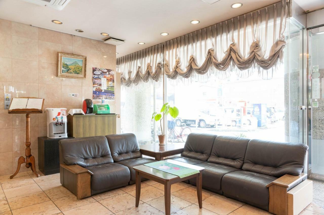 Oyo Business Hotel Nishiura Йоккаити Экстерьер фото